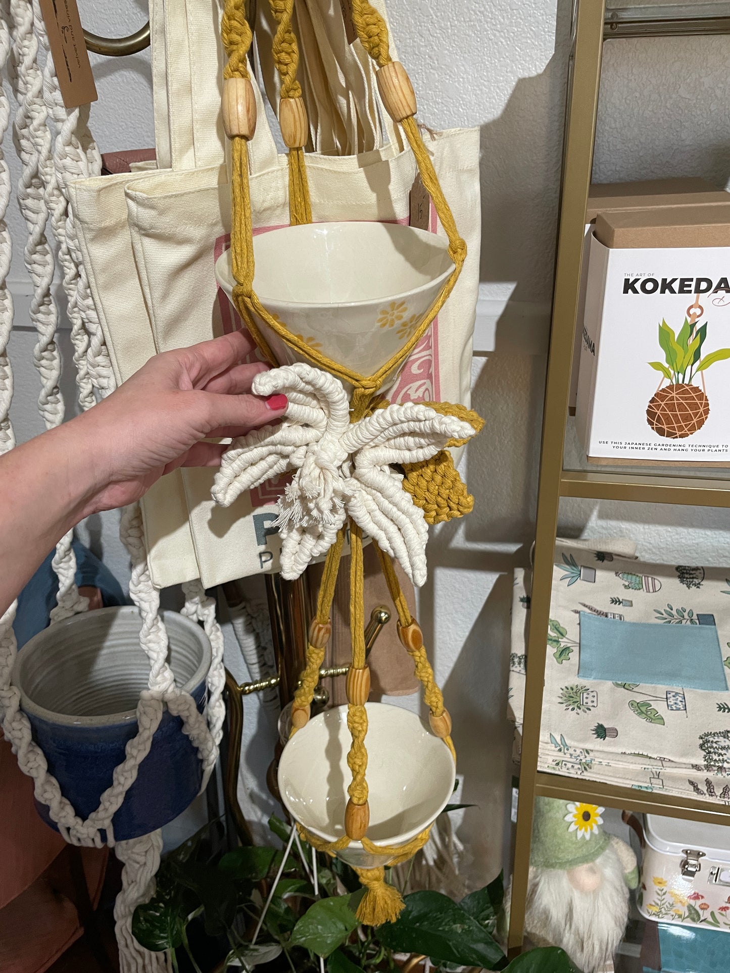 Macrame plant hanger