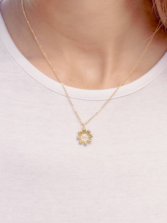 Daisy Bloom Necklace