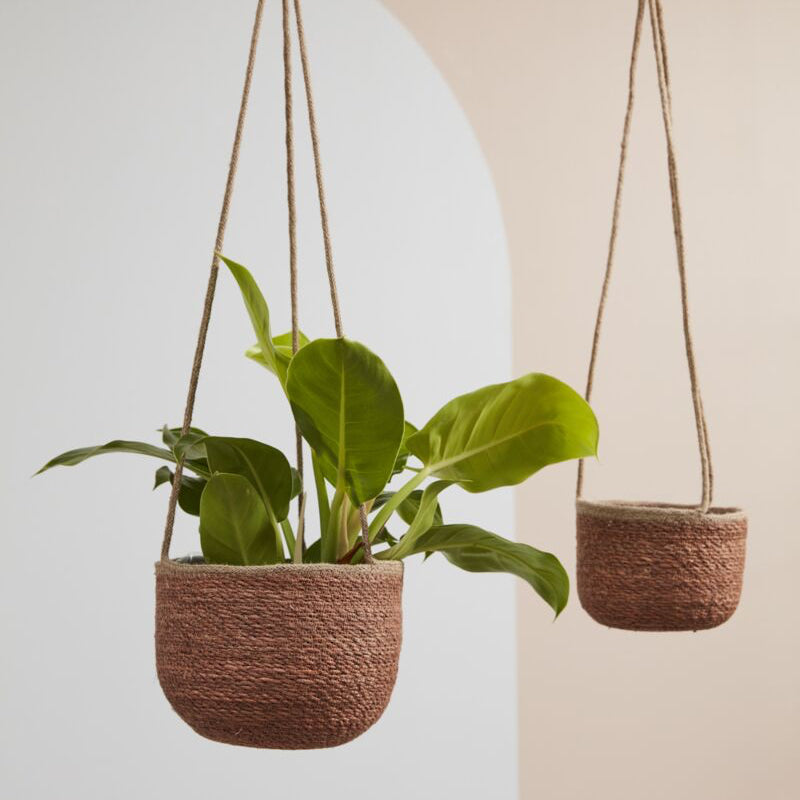 Manu Hanging Pot