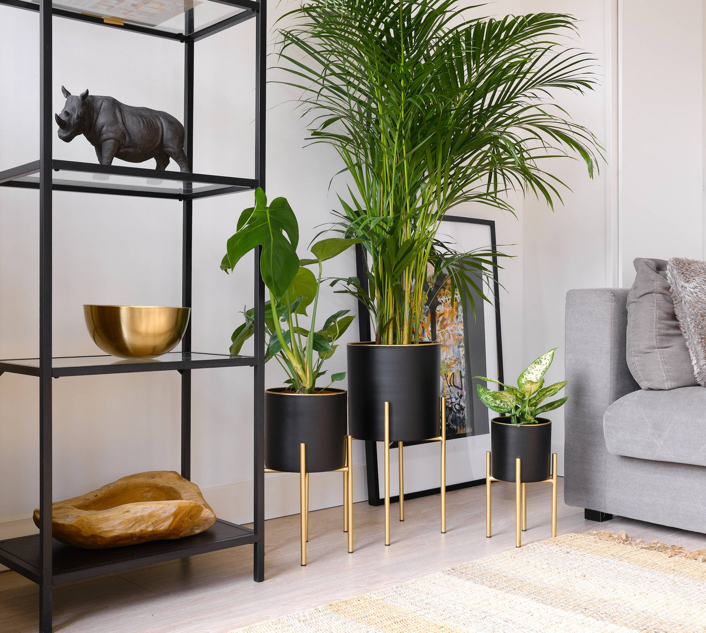 Black Planter w/ Gold Stand